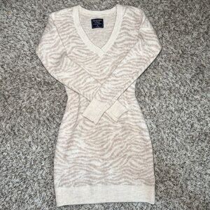 Abercrombie & Fitch Beige and Cream Zebra V-Neck Sweater Dress